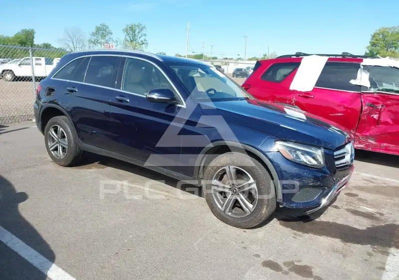 2019 Mercedes Benz GLC 300 фото