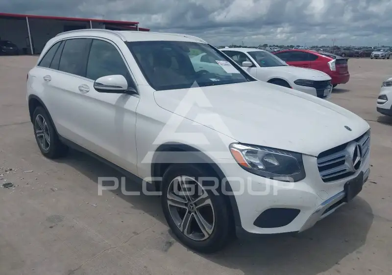 2019 Mercedes Benz GLC 300 фото