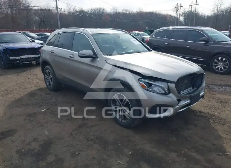 2019 Mercedes Benz GLC 300 фото