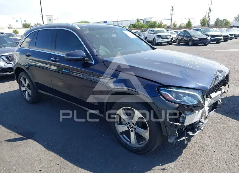 2019 Mercedes Benz GLC 300 фото