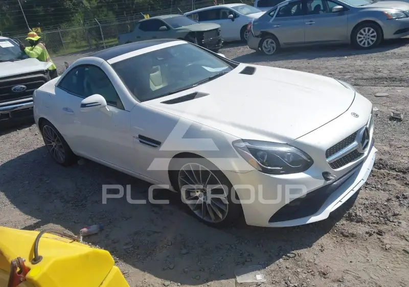 2019 Mercedes Benz SLC 300 фото