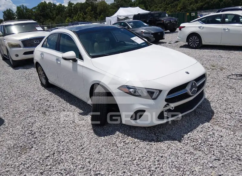 2019 Mercedes Benz A 220 photo