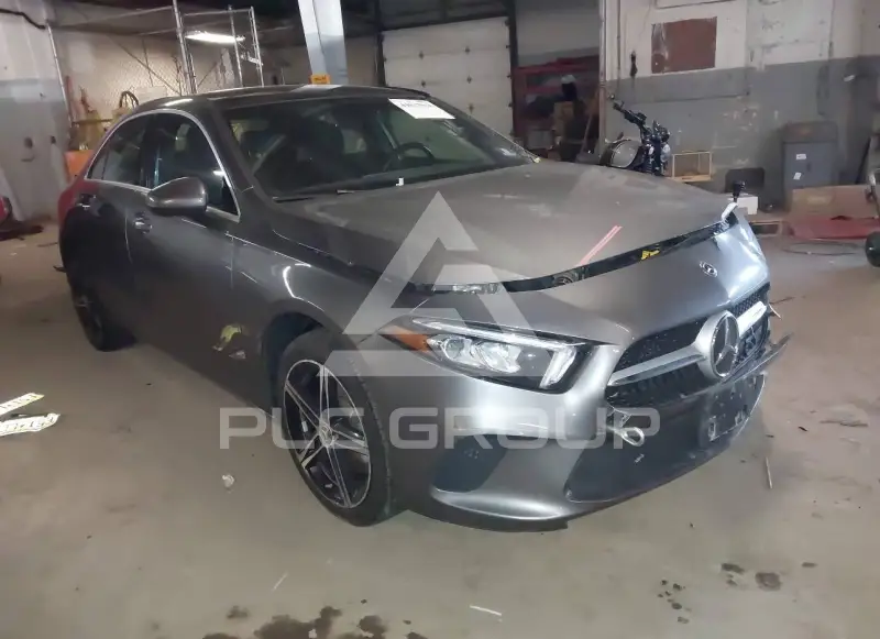 2019 Mercedes Benz A 220 фото