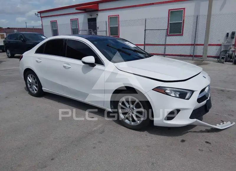 2019 Mercedes Benz A 220 фото