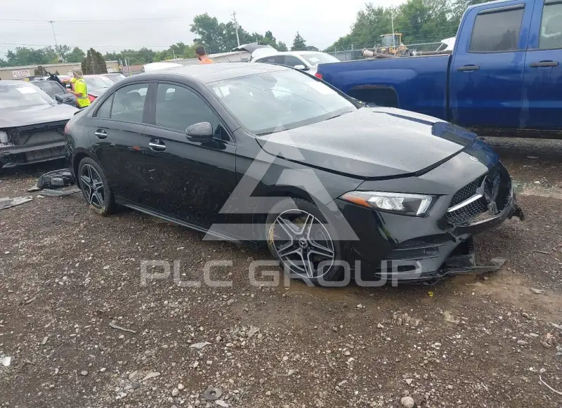 2019 Mercedes Benz A 220 photo