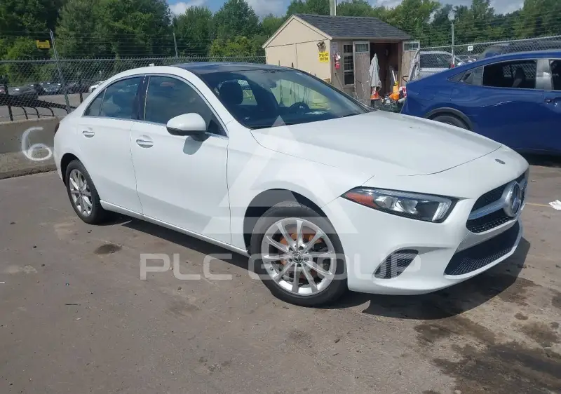 2019 Mercedes Benz A 220 photo