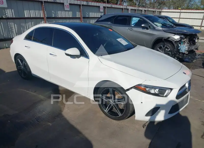 2019 Mercedes Benz A 220 photo