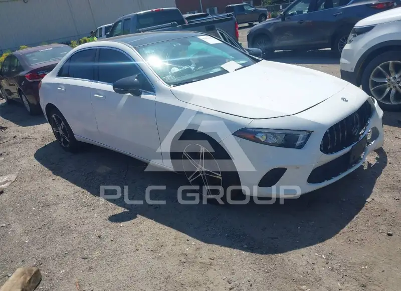 2019 Mercedes Benz A 220 photo