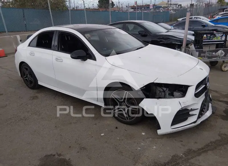 2019 Mercedes Benz A 220 фото