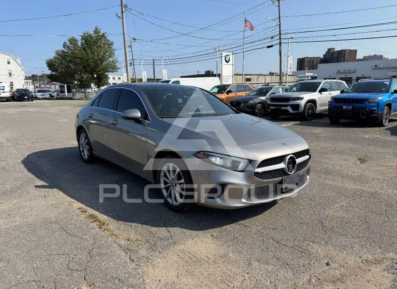 2019 Mercedes Benz A 220 фото