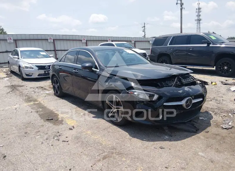 2019 Mercedes Benz A 220 фото