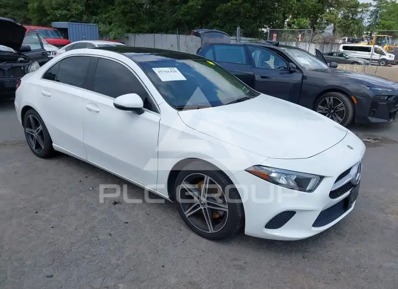 2019 Mercedes Benz A 220 photo