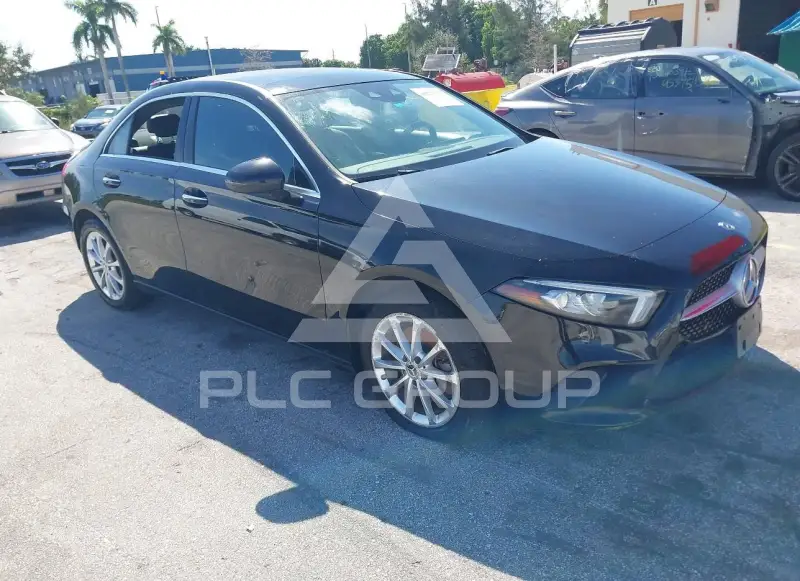 2019 Mercedes Benz A 220 photo