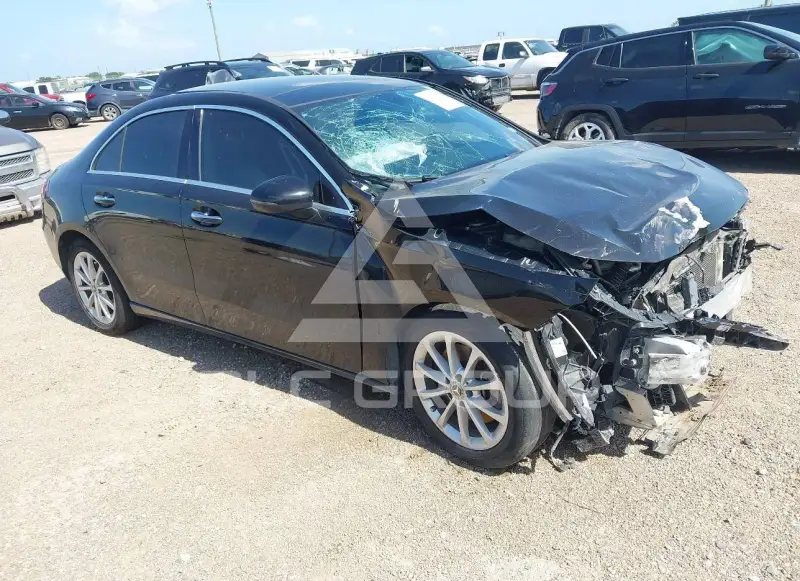 2019 Mercedes Benz A 220 фото