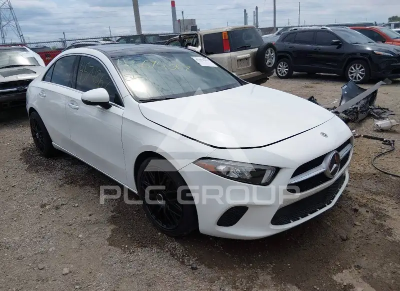 2019 Mercedes Benz A 220 фото