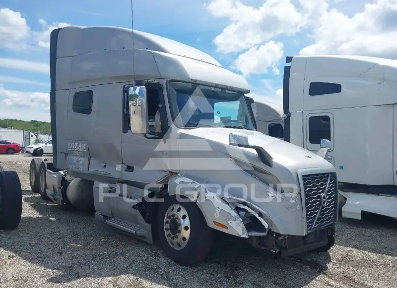 2019 Volvo VNL photo