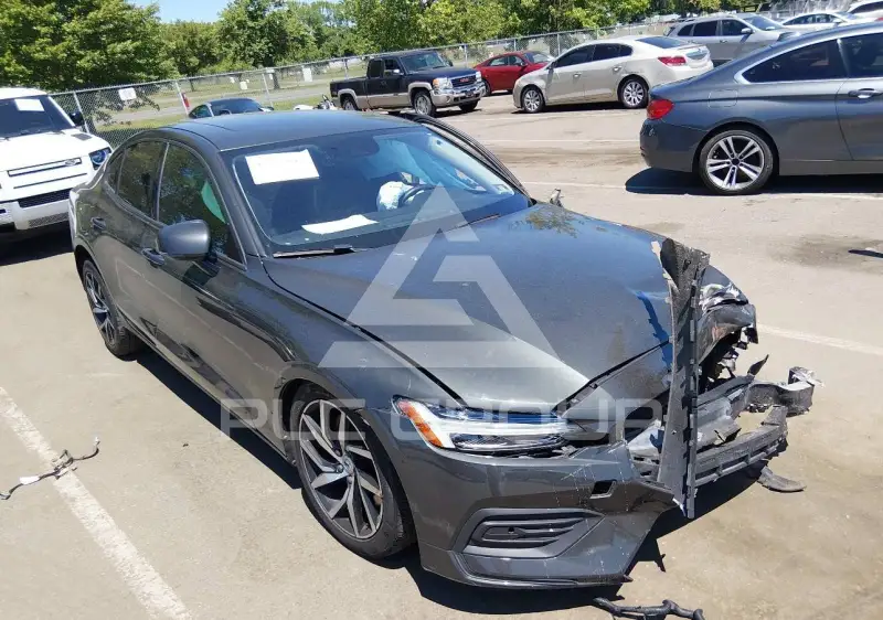 2019 Volvo S60 фото
