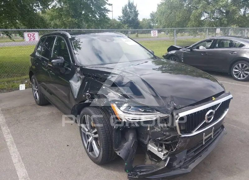 2019 Volvo XC60 photo