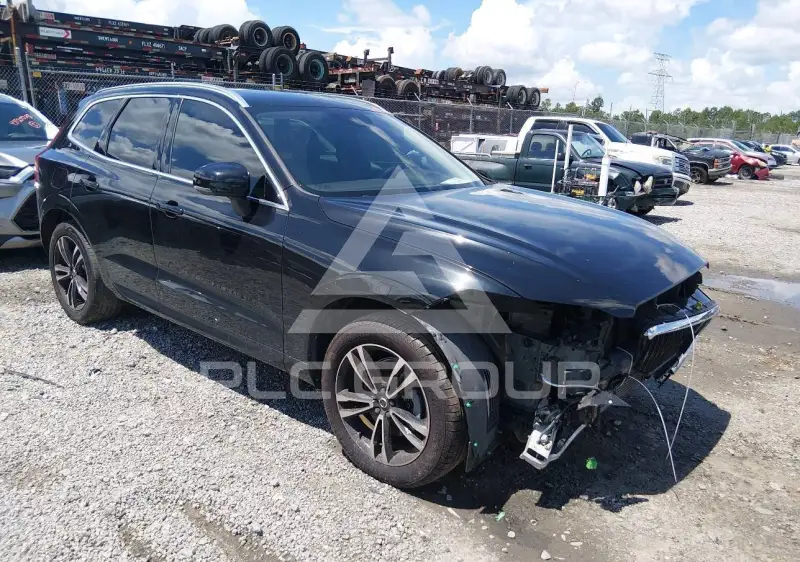 2019 Volvo XC60 photo
