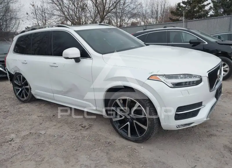 2019 Volvo XC90 photo