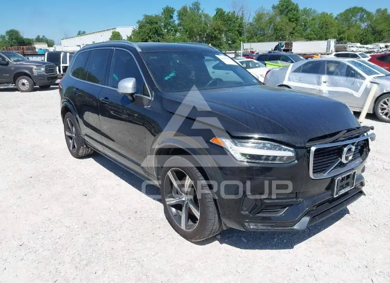 2019 Volvo XC90 photo