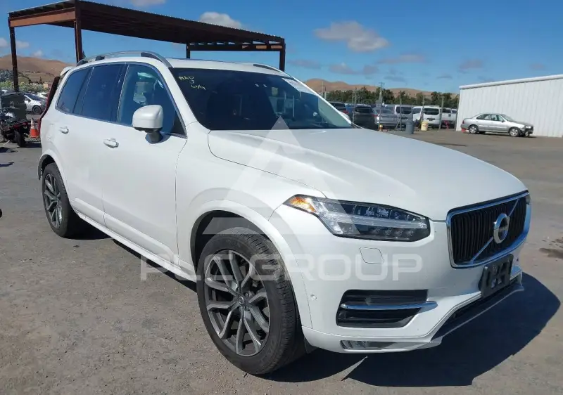 2019 Volvo XC90 photo