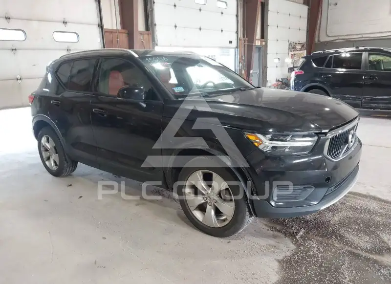 2019 Volvo XC40 фото