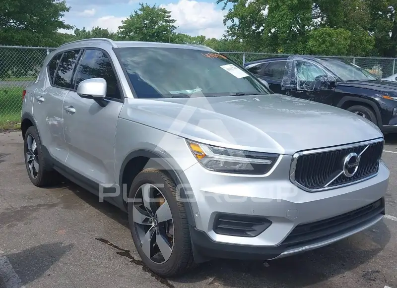 2019 Volvo XC40 фото