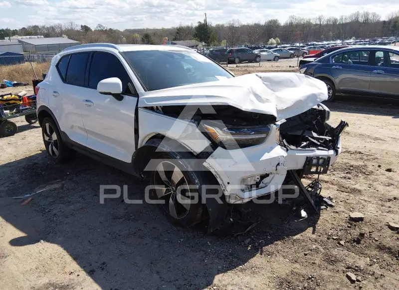 2019 Volvo XC40 фото