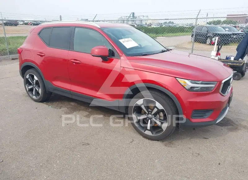 2019 Volvo XC40 фото