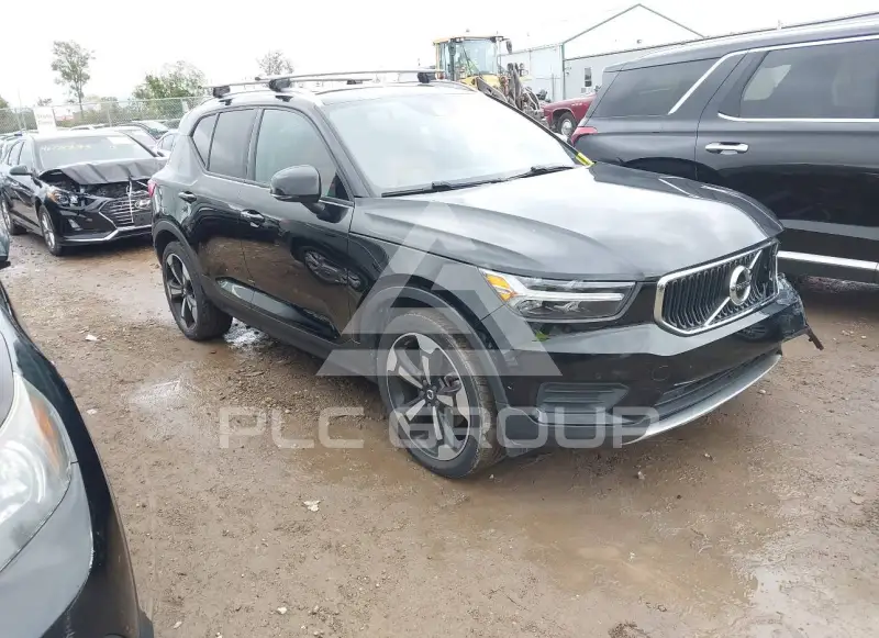 2019 Volvo XC40 фото