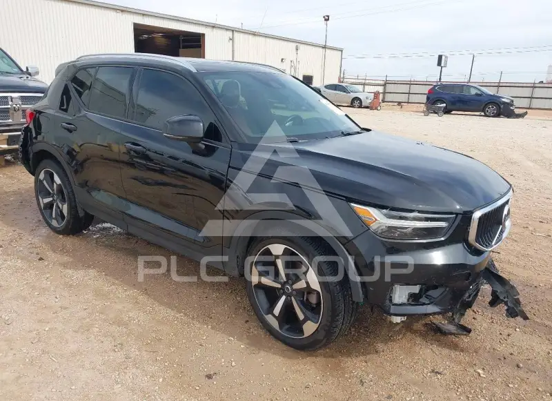 2019 Volvo XC40 фото