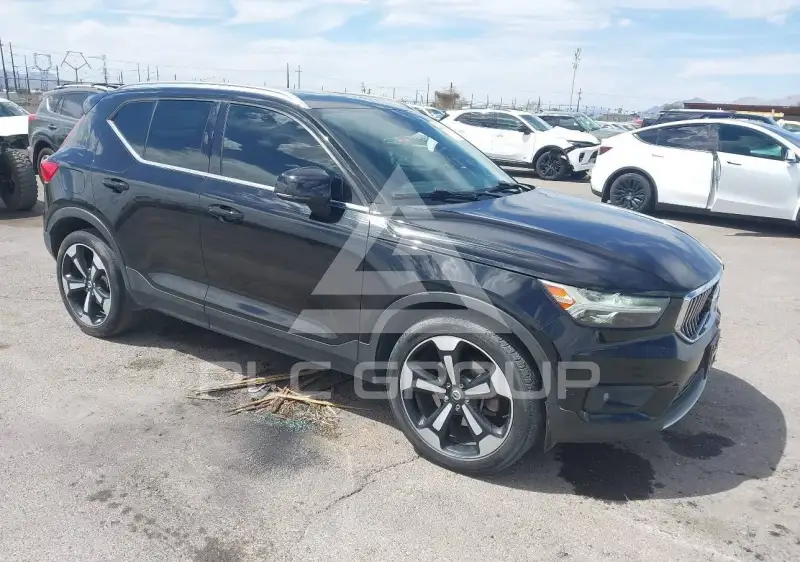 2019 Volvo XC40 фото