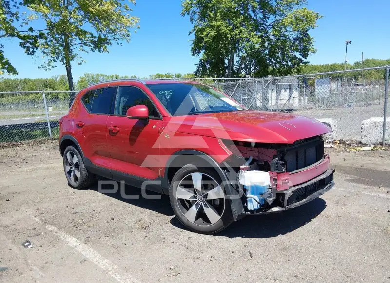 2019 Volvo XC40 фото