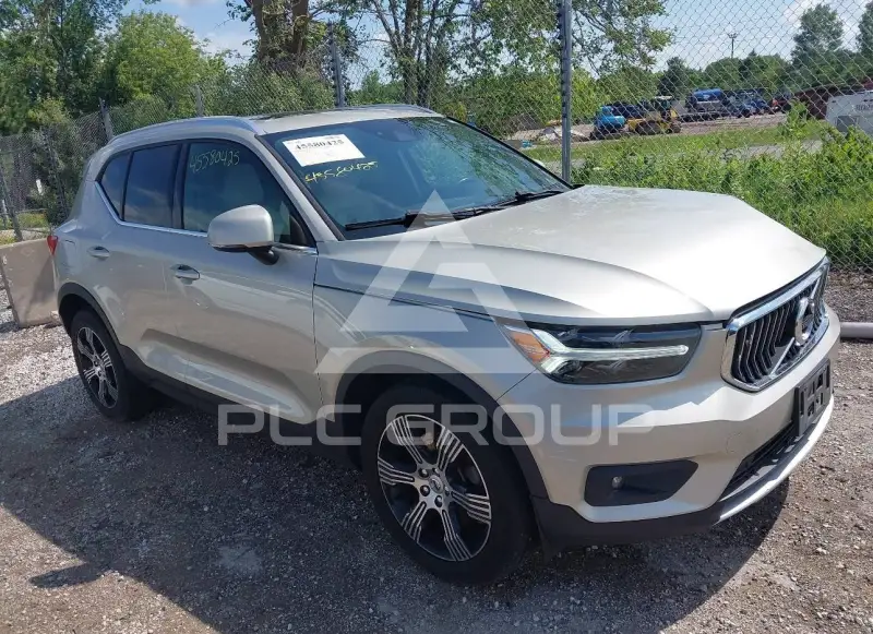 2019 Volvo XC40 фото