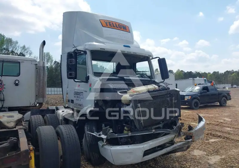 2019 Volvo VNR фото