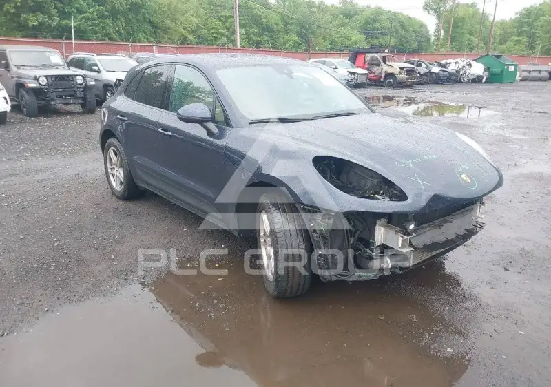 2019 Porsche MACAN photo