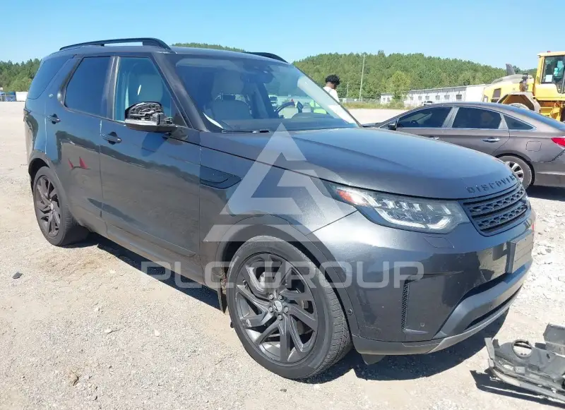 2019 Land Rover Discovery photo