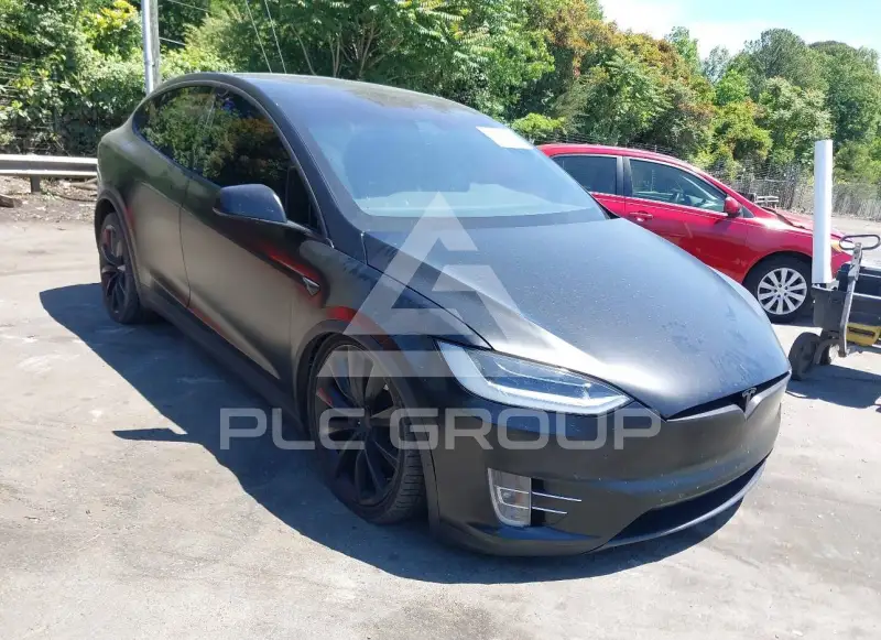 2019 Tesla Model X фото