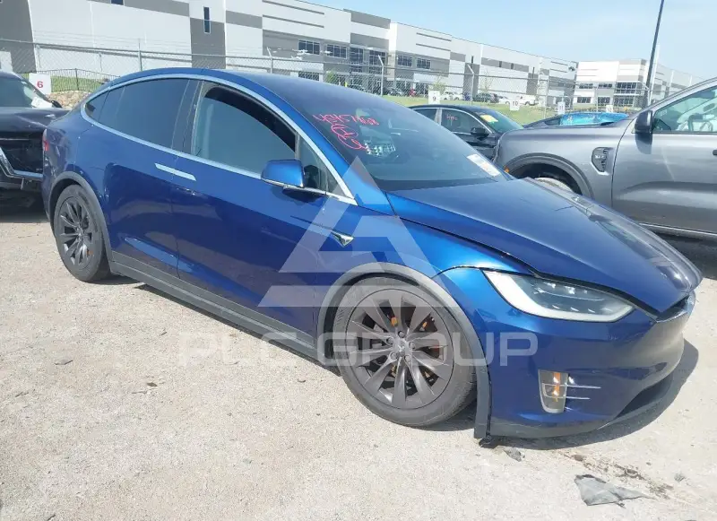 2019 Tesla Model X фото