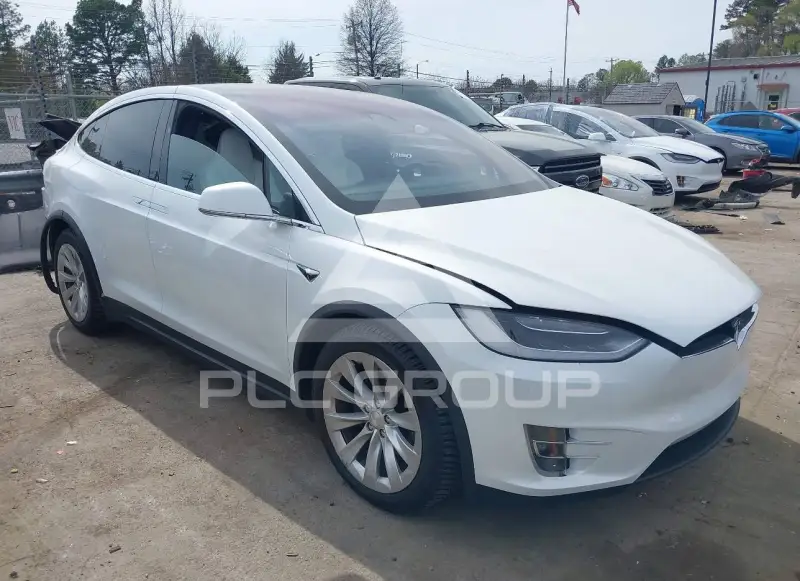 2019 Tesla Model X фото