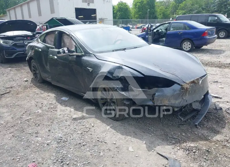 2019 Tesla Model S фото