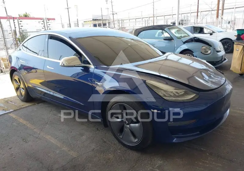 2019 Tesla Model 3 фото