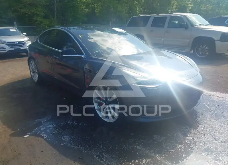 2019 Tesla Model 3 фото