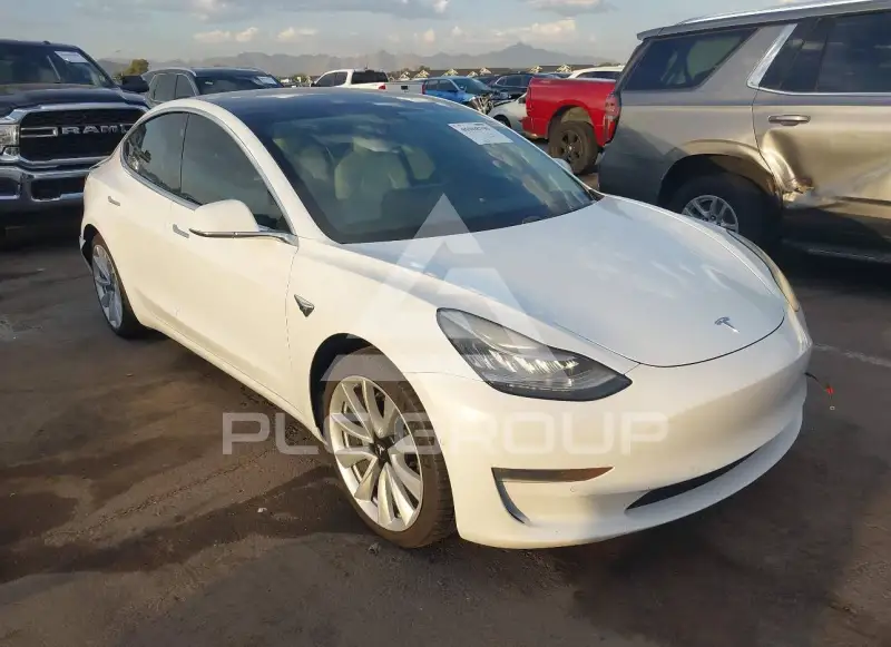 2019 Tesla Model 3 фото