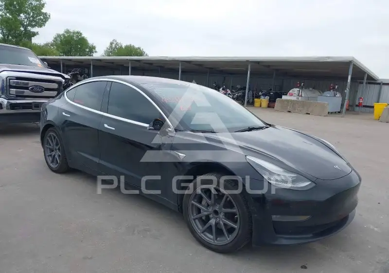 2019 Tesla Model 3 фото