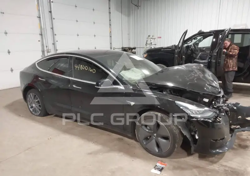 2019 Tesla Model 3 фото