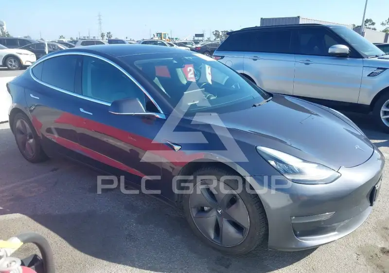 2019 Tesla Model 3 фото