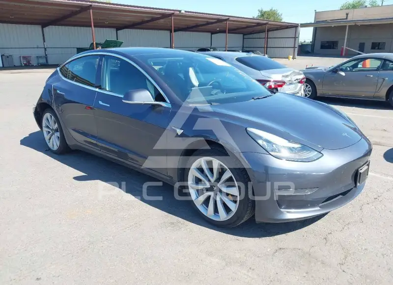 2019 Tesla Model 3 фото