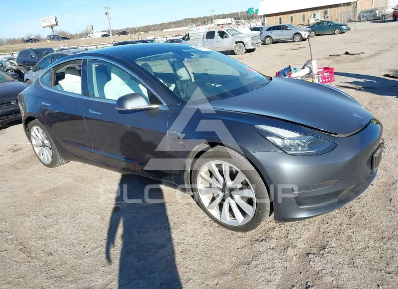2019 Tesla Model 3 фото